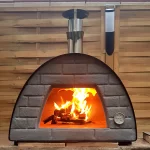 forno a lenha maximus preto aceso