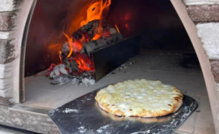 pizza em forno a lenha maximus